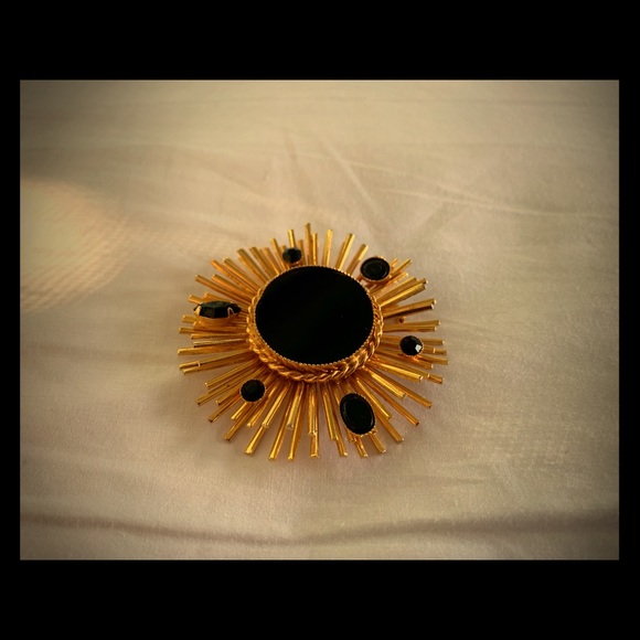 Brooch. Elegant black stone. Art Deco style - Picture 1 of 2